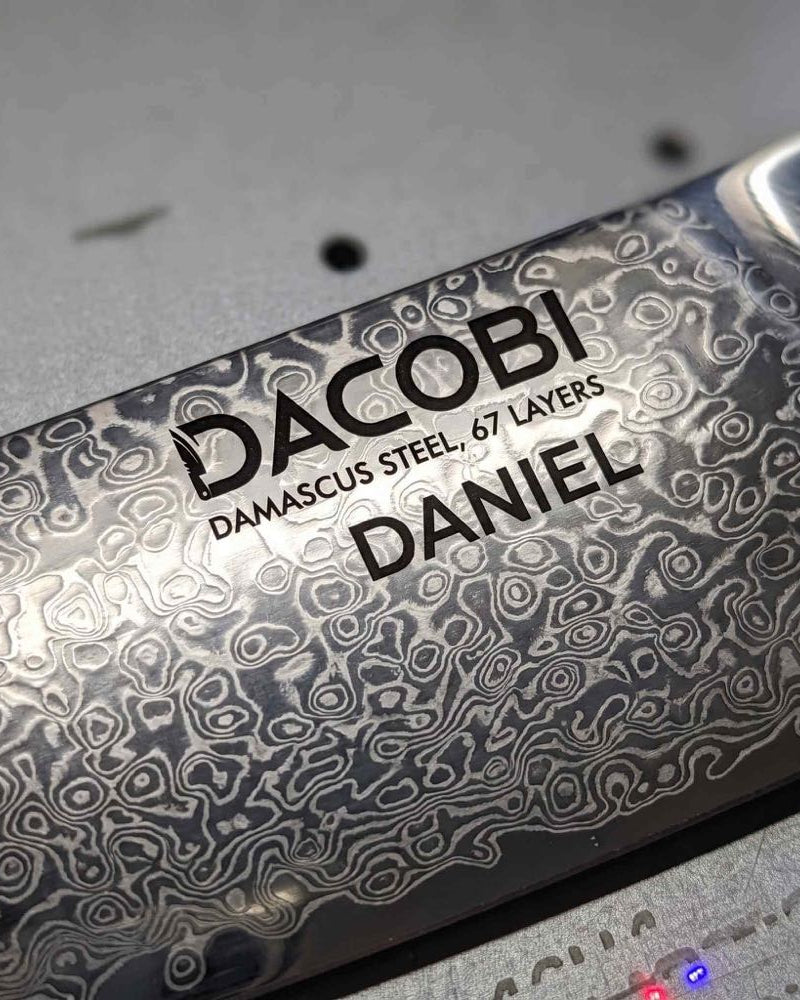Personalizirana darila za moške, ime, gravirano z laserjem na rezilu DACOBI iz damast jekla