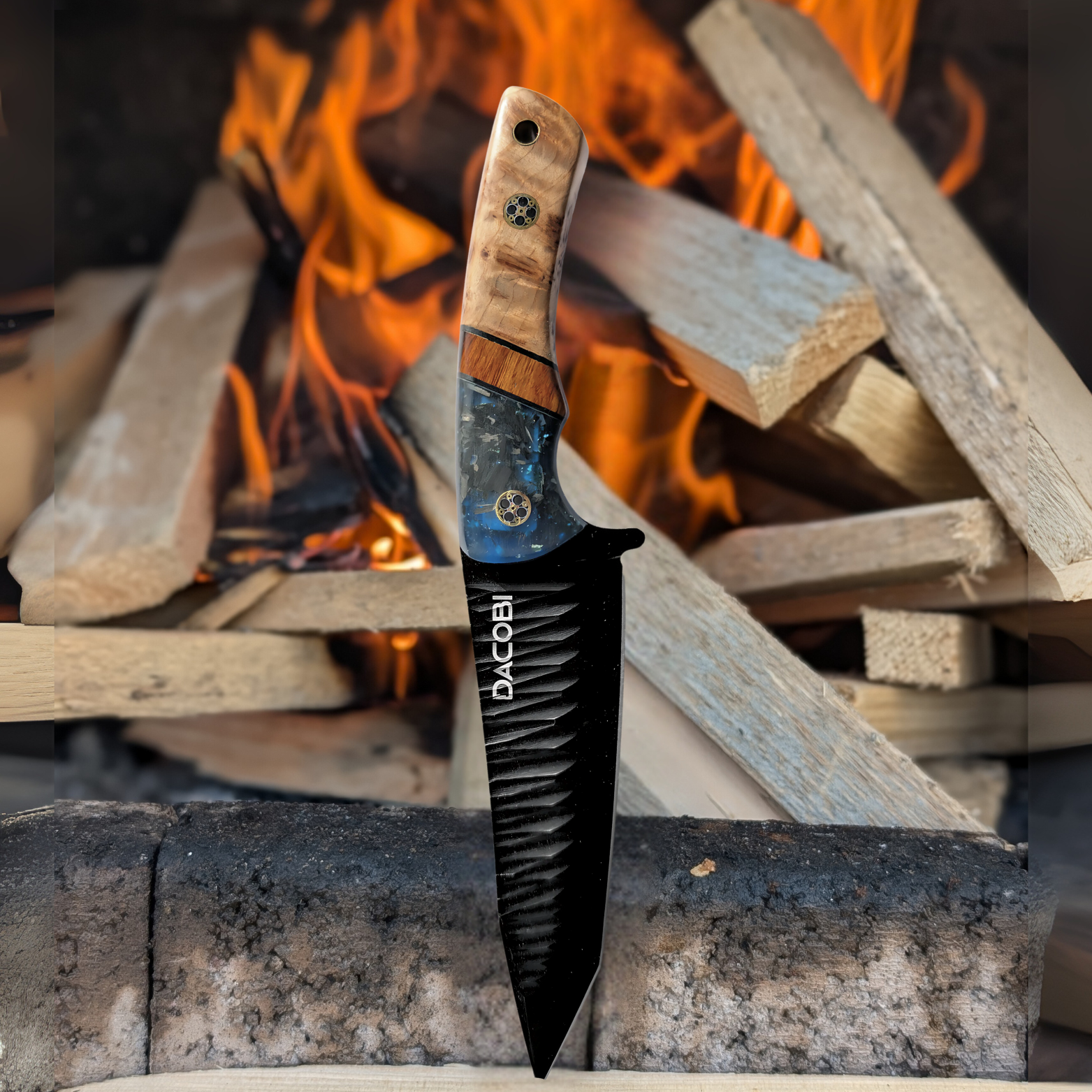 Gran Paradiso - Bushcraft nož, jeklo D2, ročaj iz smole s karbonom in lesom